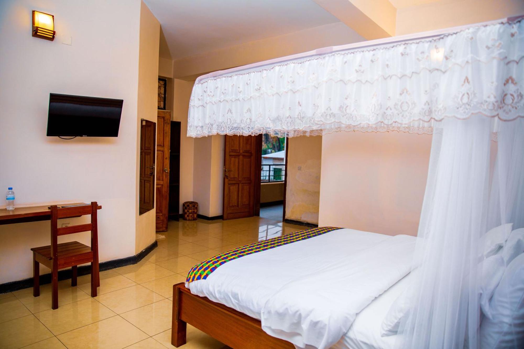 Kivu Hilltop View Resort Гисеньи Экстерьер фото
