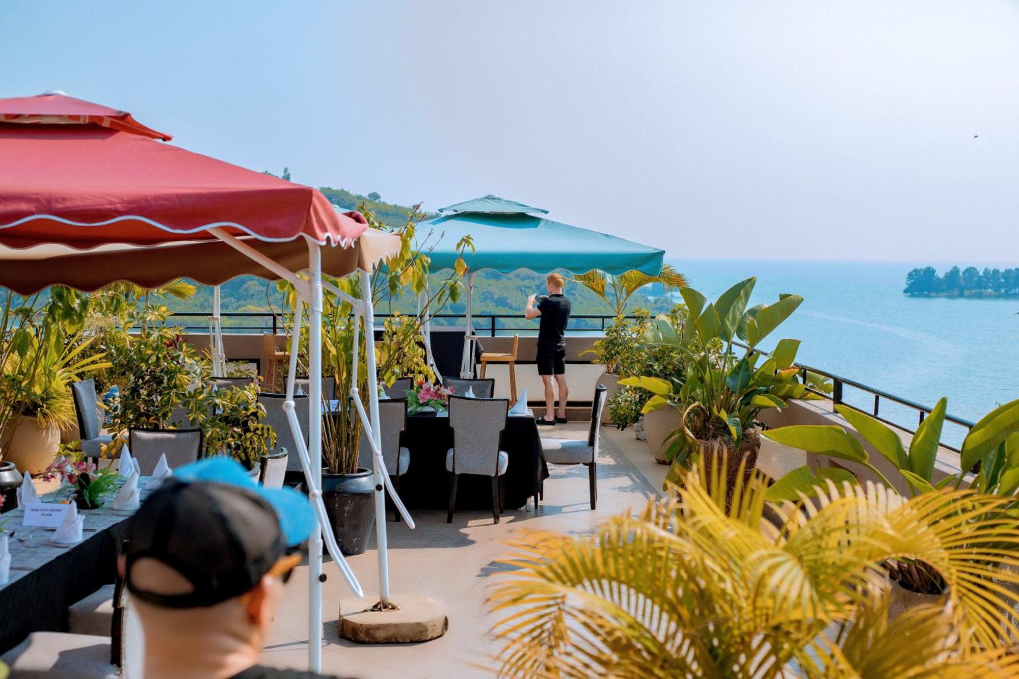 Kivu Hilltop View Resort Гисеньи Экстерьер фото