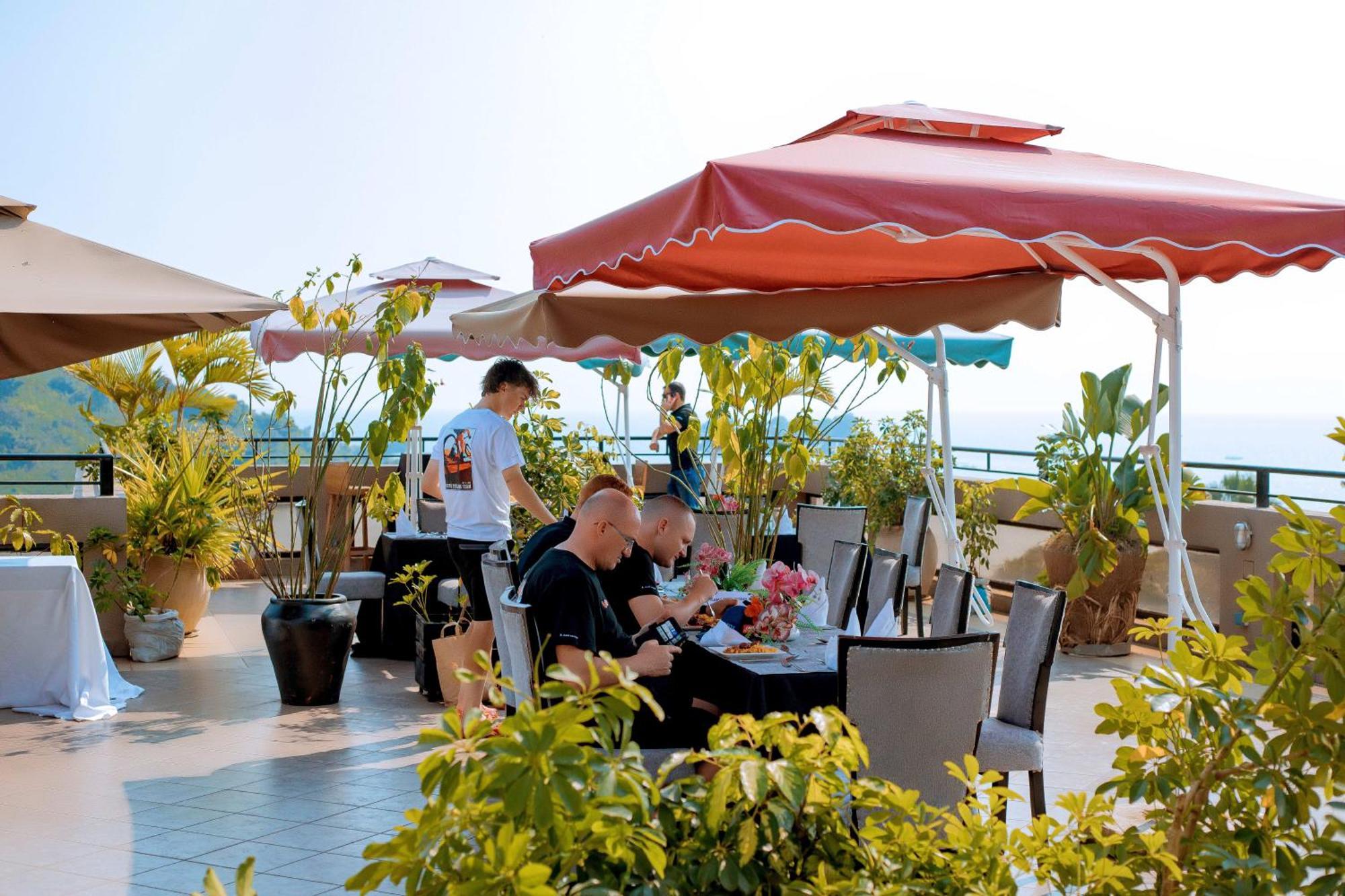 Kivu Hilltop View Resort Гисеньи Экстерьер фото